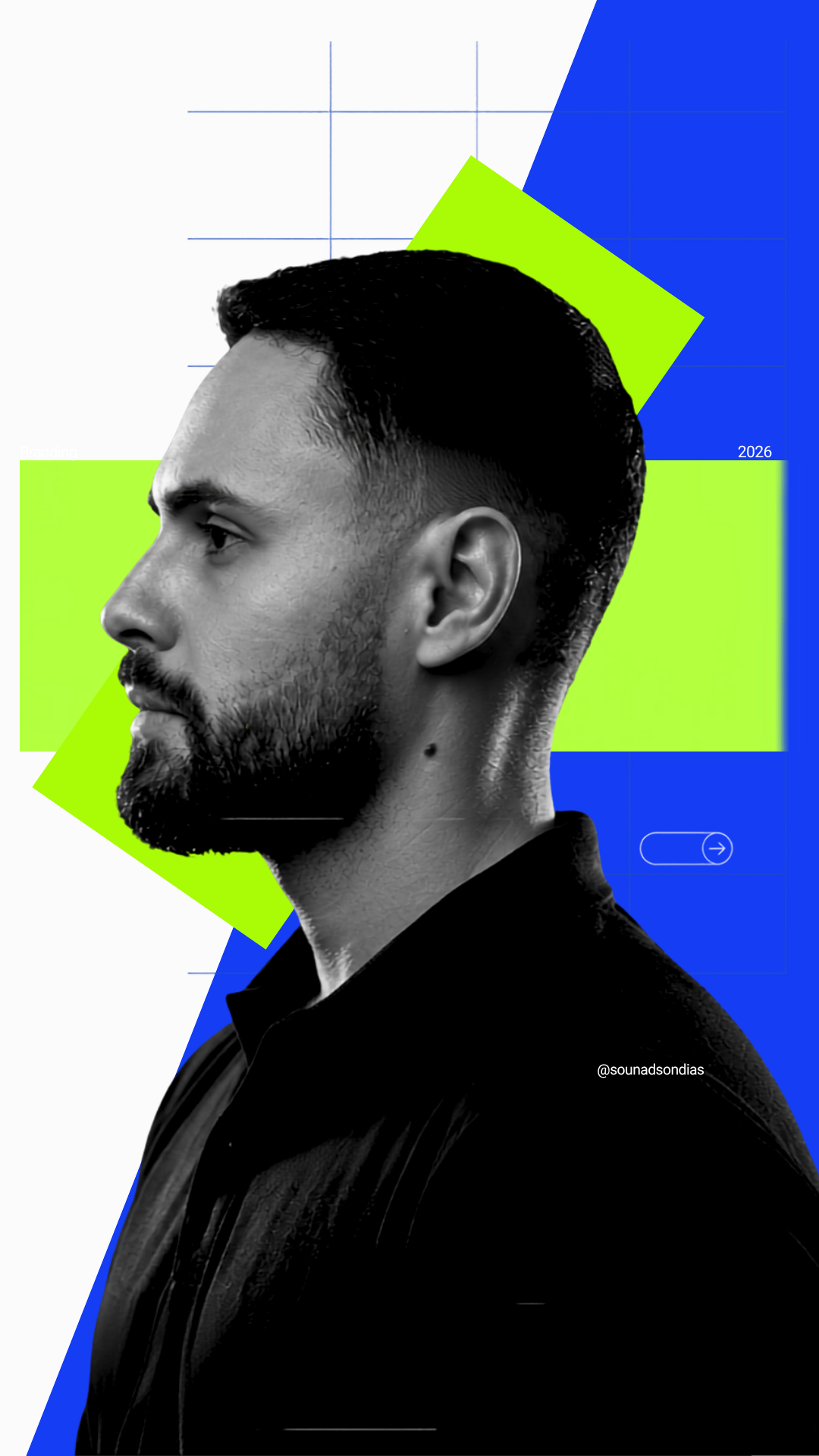 Retrato editorial em preto e branco com formas geométricas azuis e verdes da identidade NDD