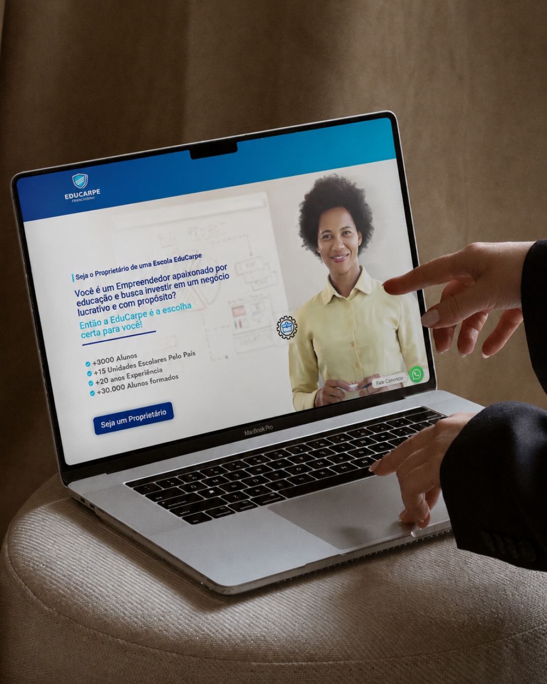 Site EDUCARPE apresentado em mockup